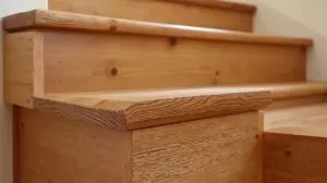 Listwy wykończeniowe do schodów drewnianych